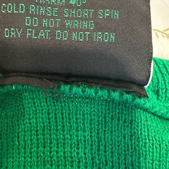 VTG Men’s Sz: 46 S Emerald Isle Bright Green Embroidered Vneck Pullover Sweater. - Picture 6 of 12